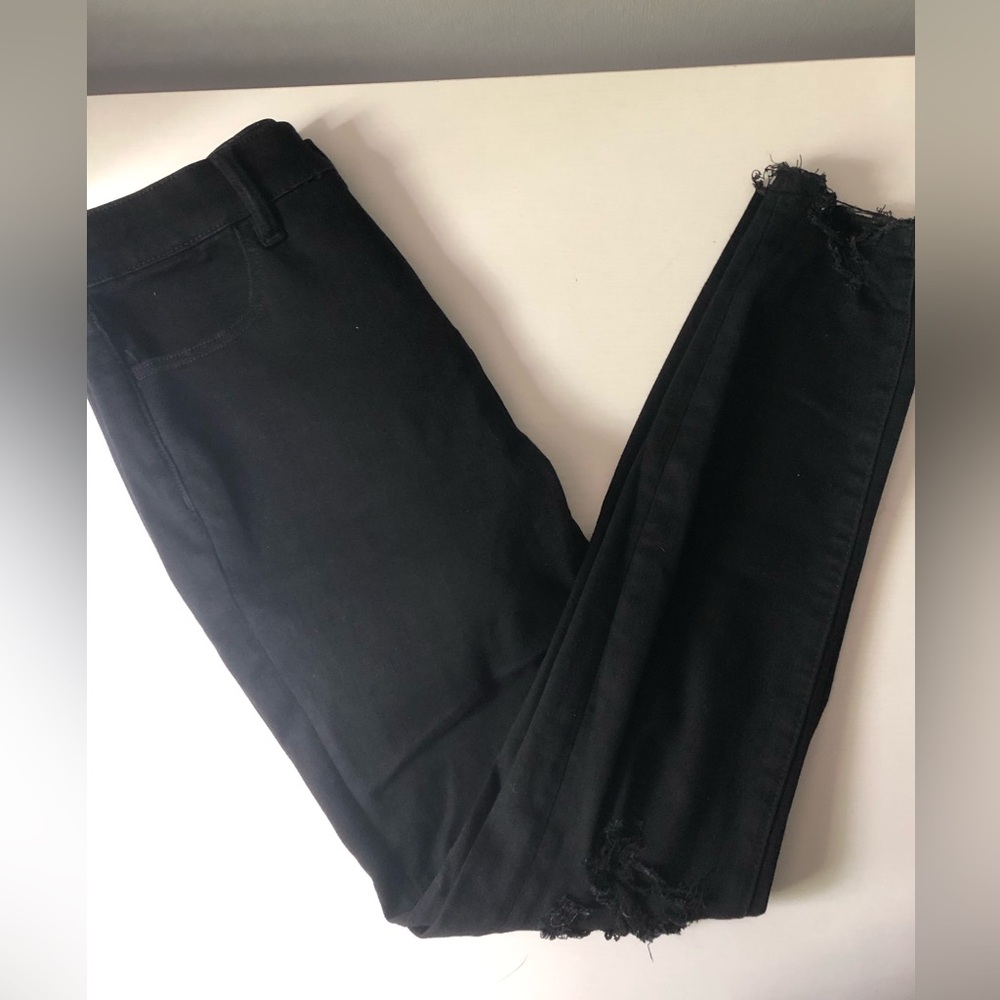 American eagle ripped jeans